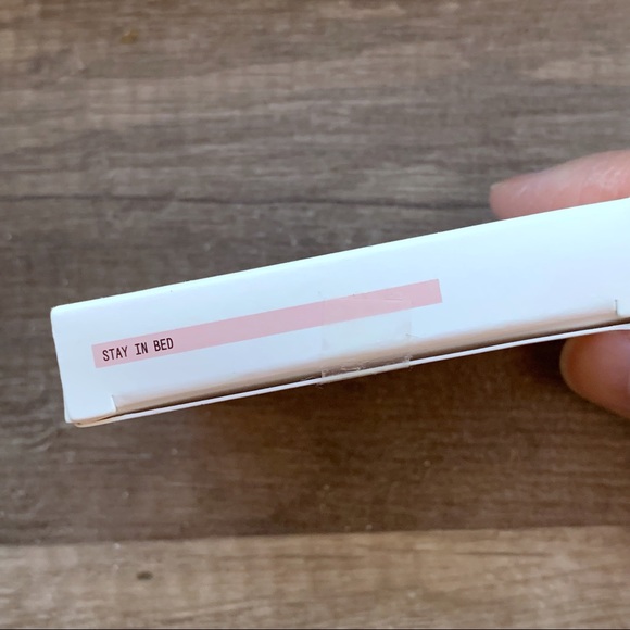 *NEW About Face Light Lock Highlight Powder Stay in Bed - Picture 4 of 9